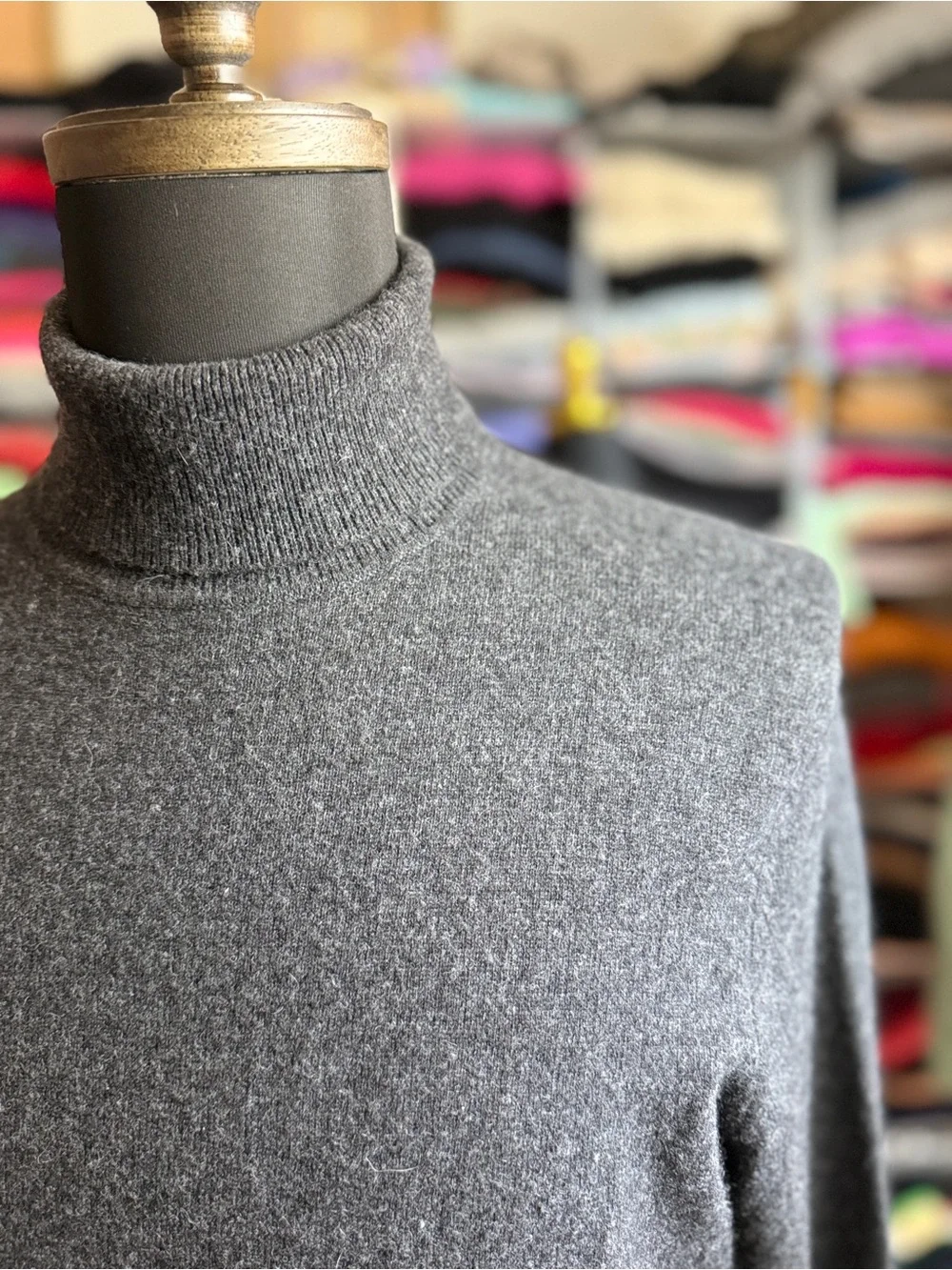 Men's Gray Turtleneck Cashmere Sweater